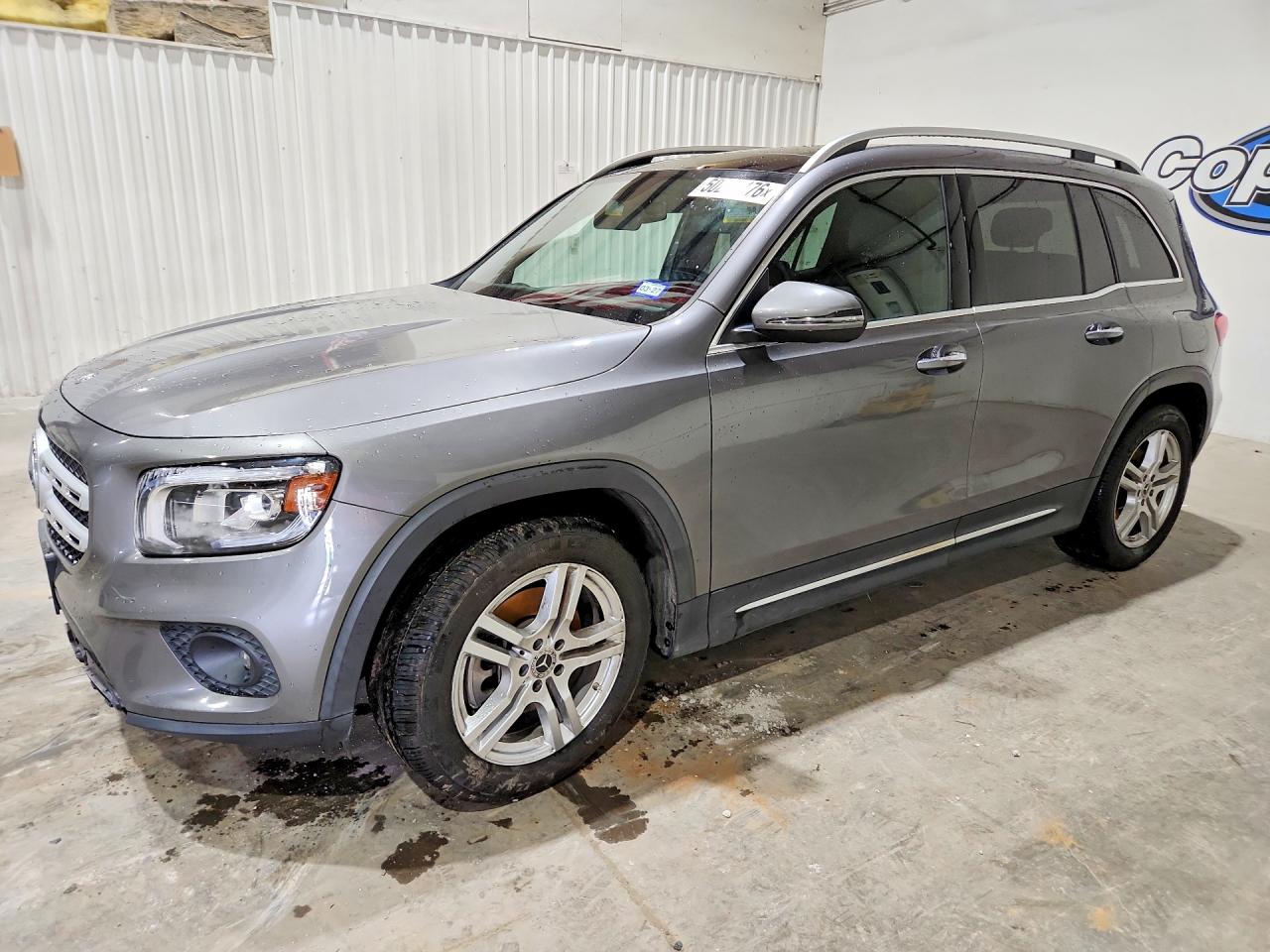 Salvage Mercedes-Benz GLB Image