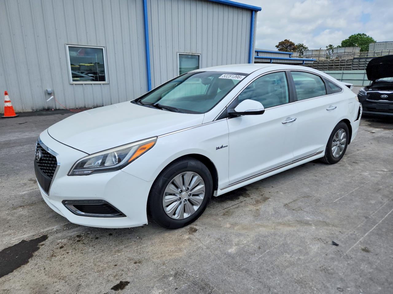Salvage Hyundai SONATA Image