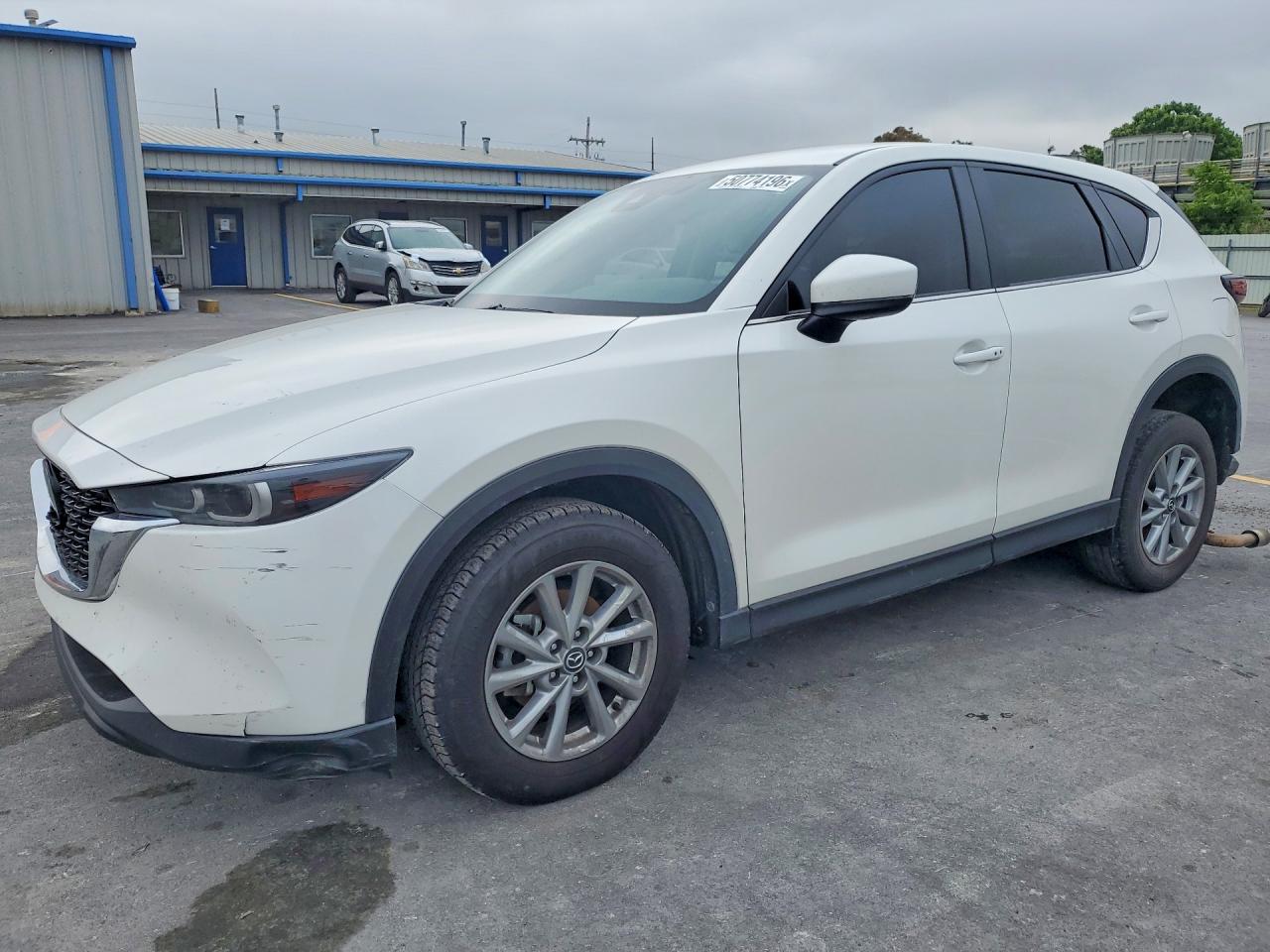 Salvage Mazda Cx Image