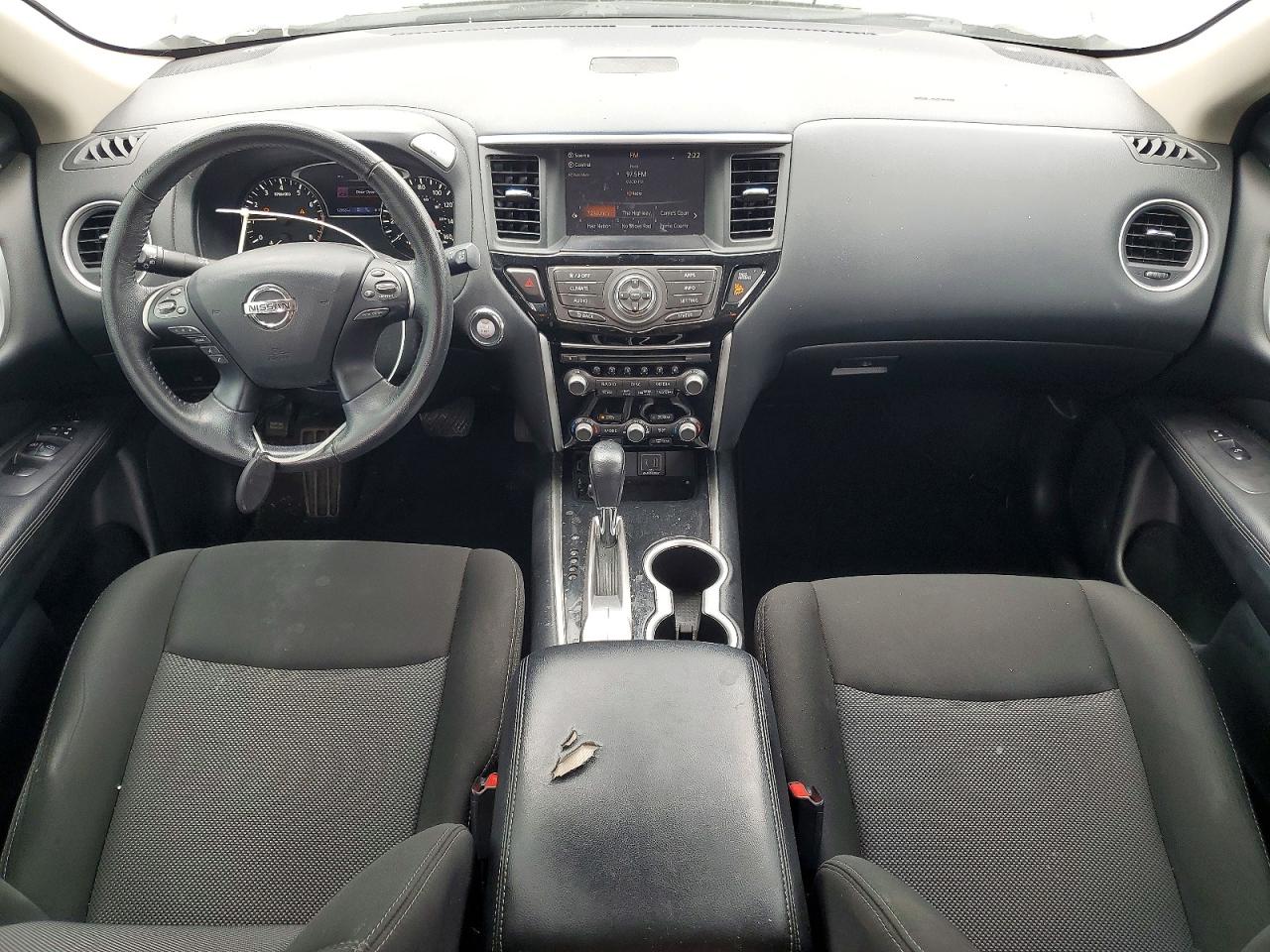 Nissan Pathfinder Sv