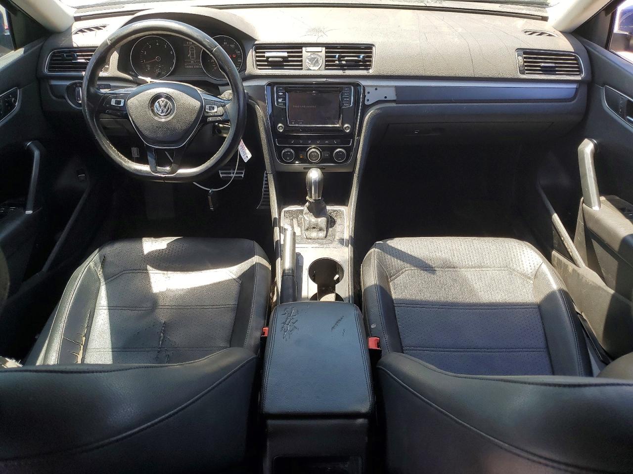 Volkswagen Passat R-line