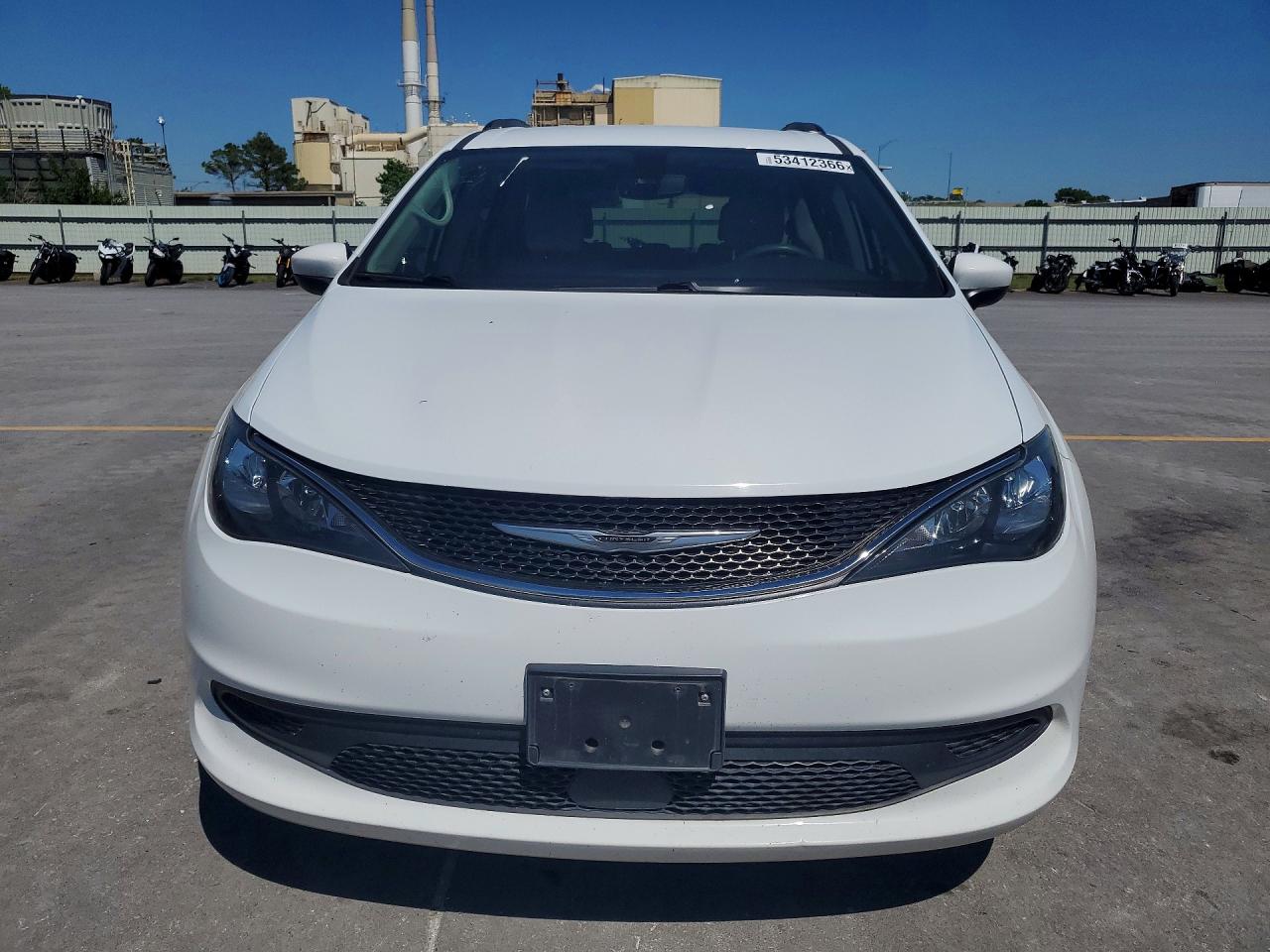 Chrysler Minivan Lxi