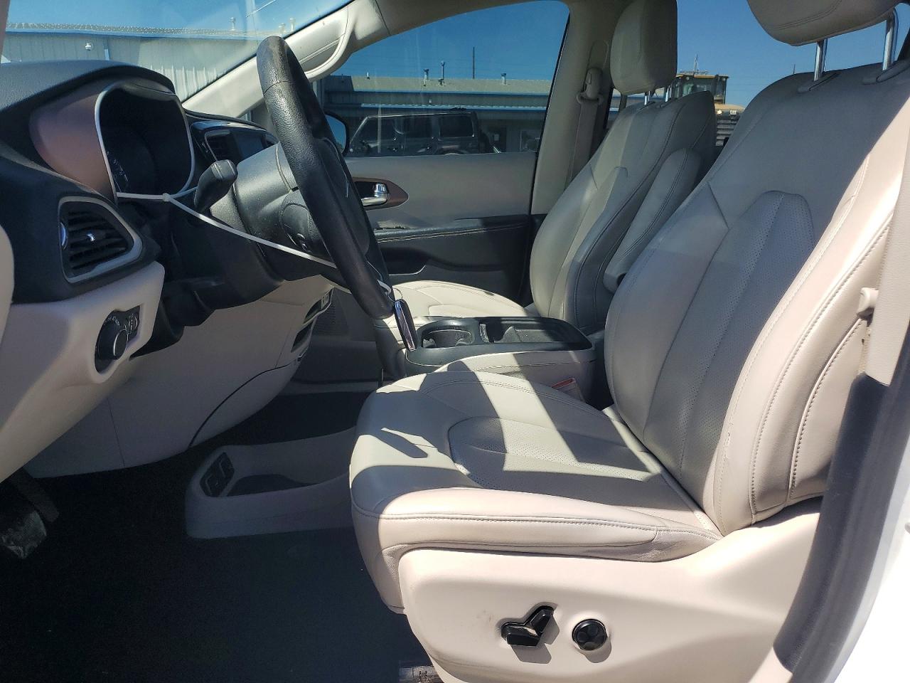 Chrysler Minivan Lxi
