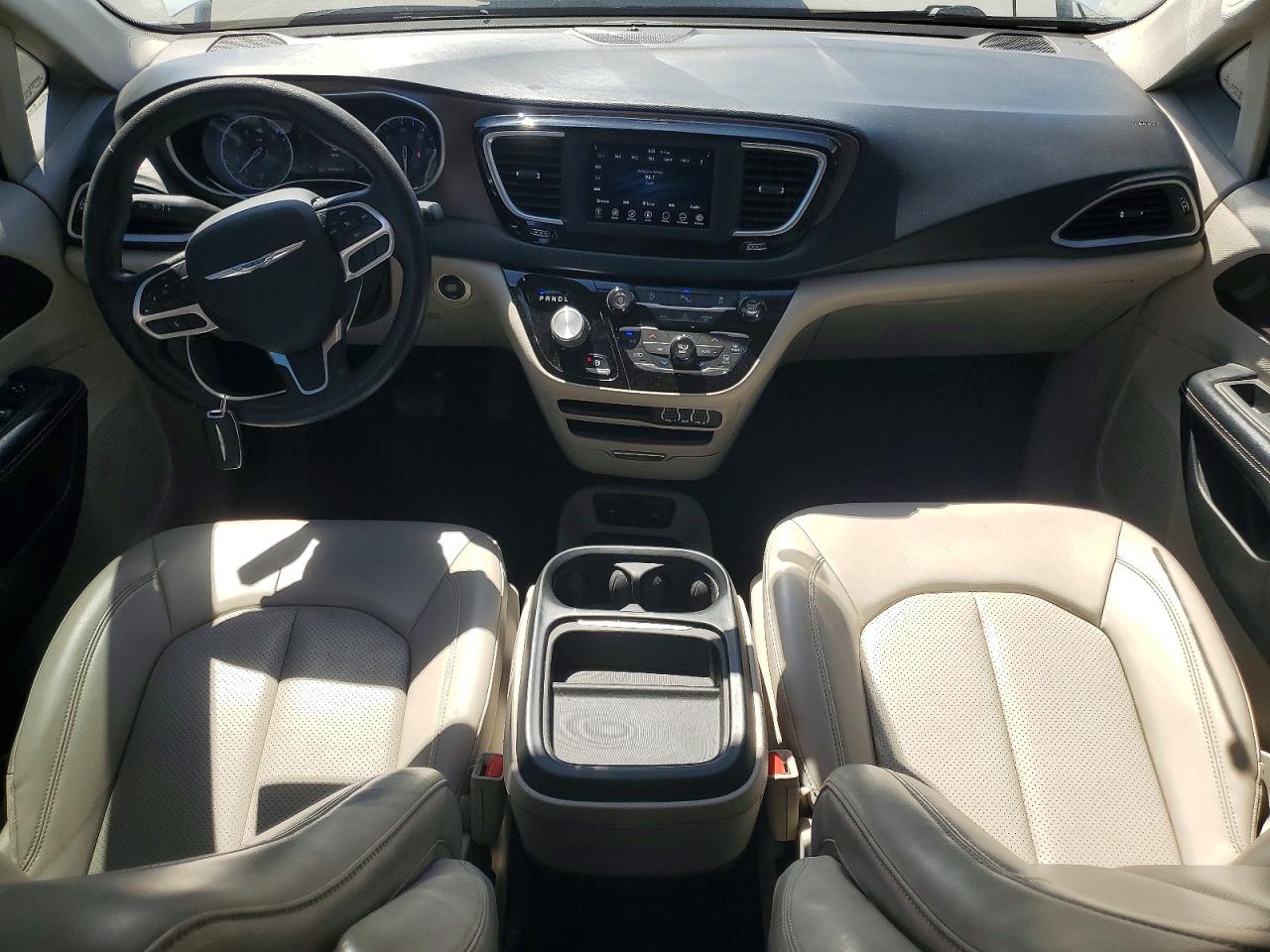 Chrysler Minivan Lxi