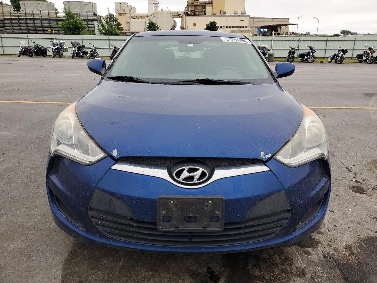 Hyundai VELOSTER Base