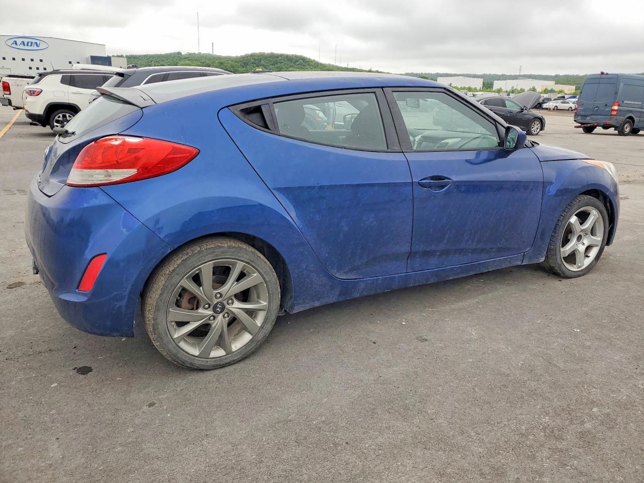 Hyundai VELOSTER Base