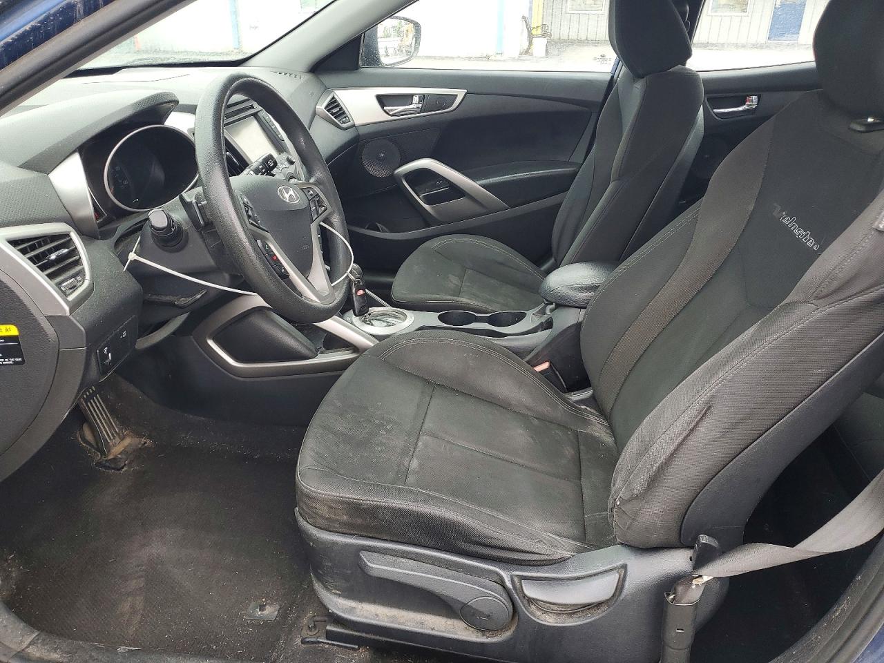 Hyundai VELOSTER Base