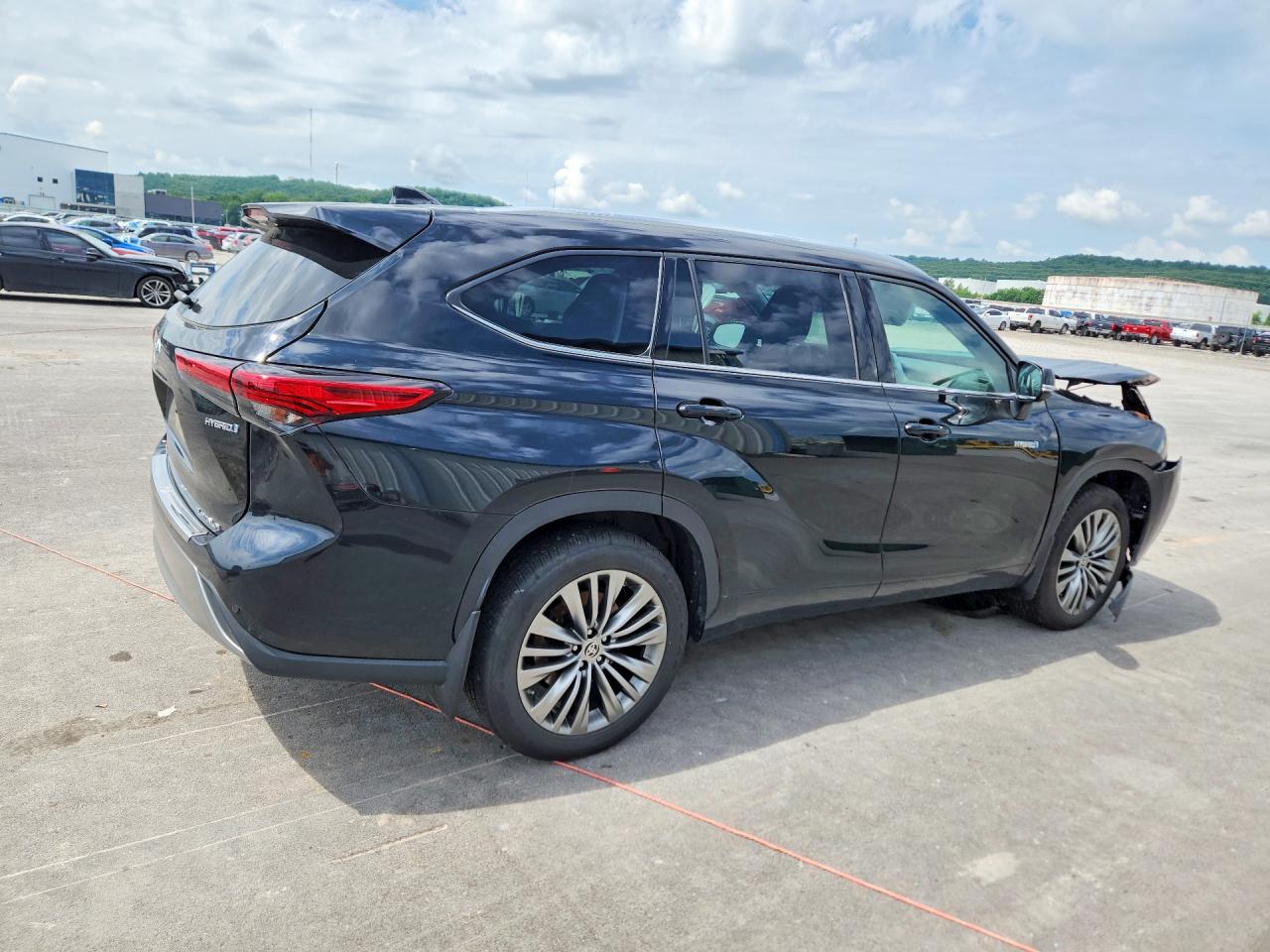 Toyota Highlander Hybrid Platinum