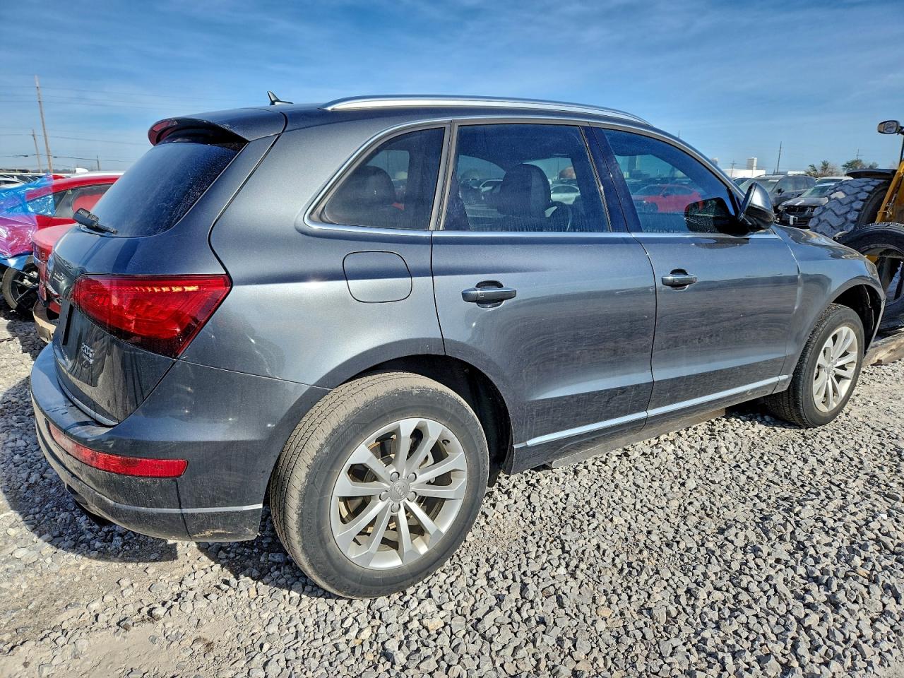 Salvage Audi Q5 Image