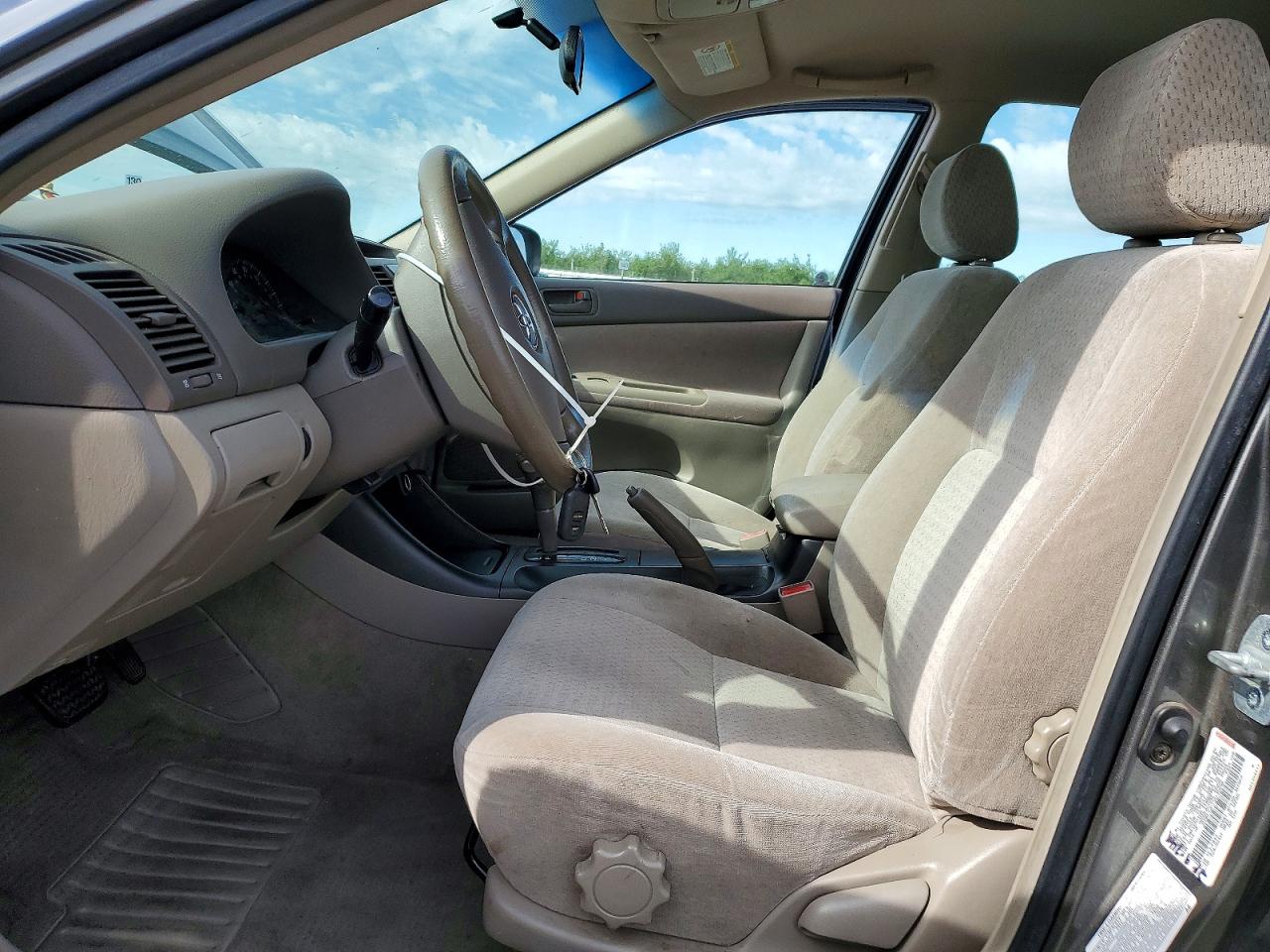 Toyota Camry Le