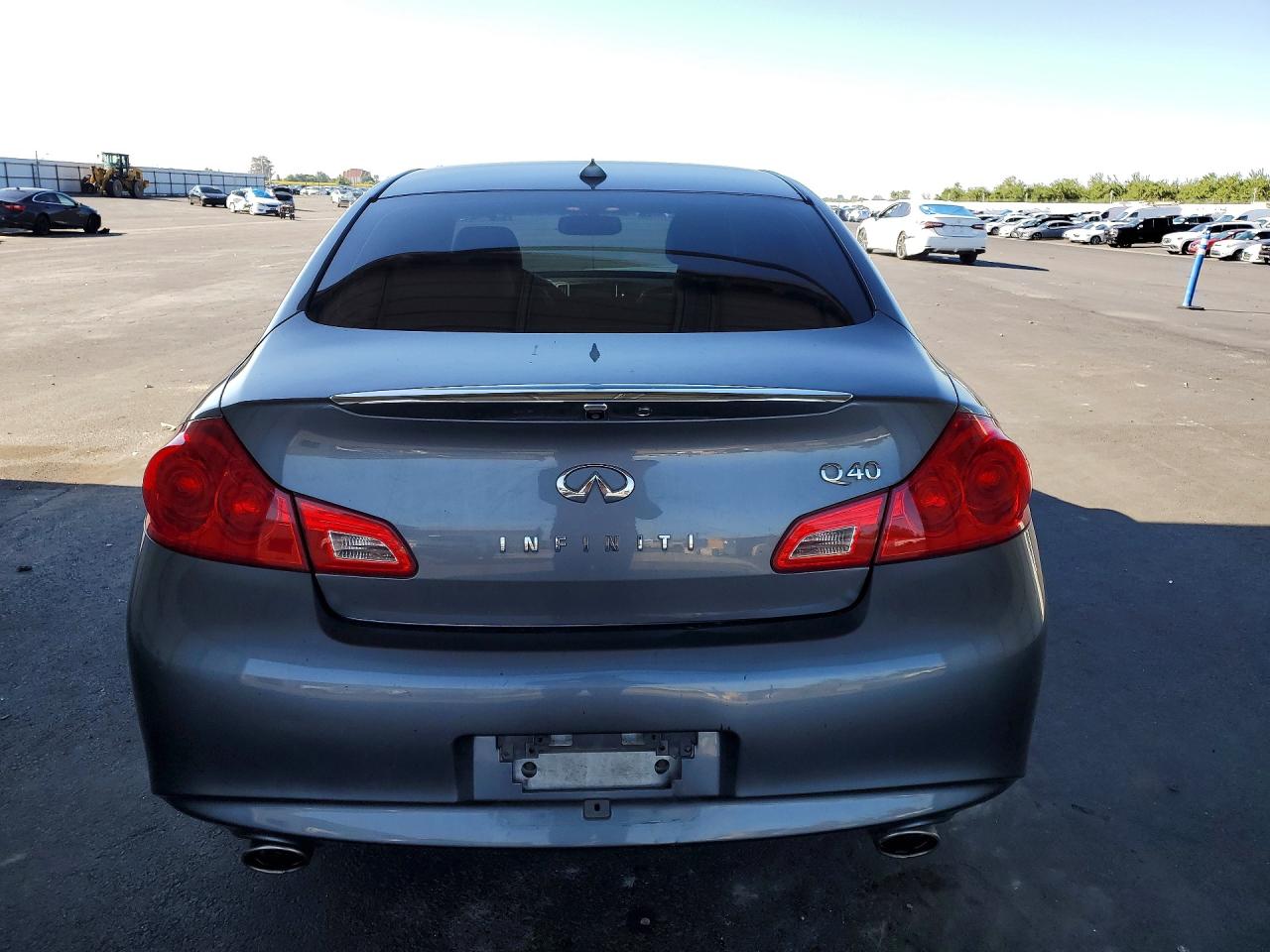INFINITI Q40 Base
