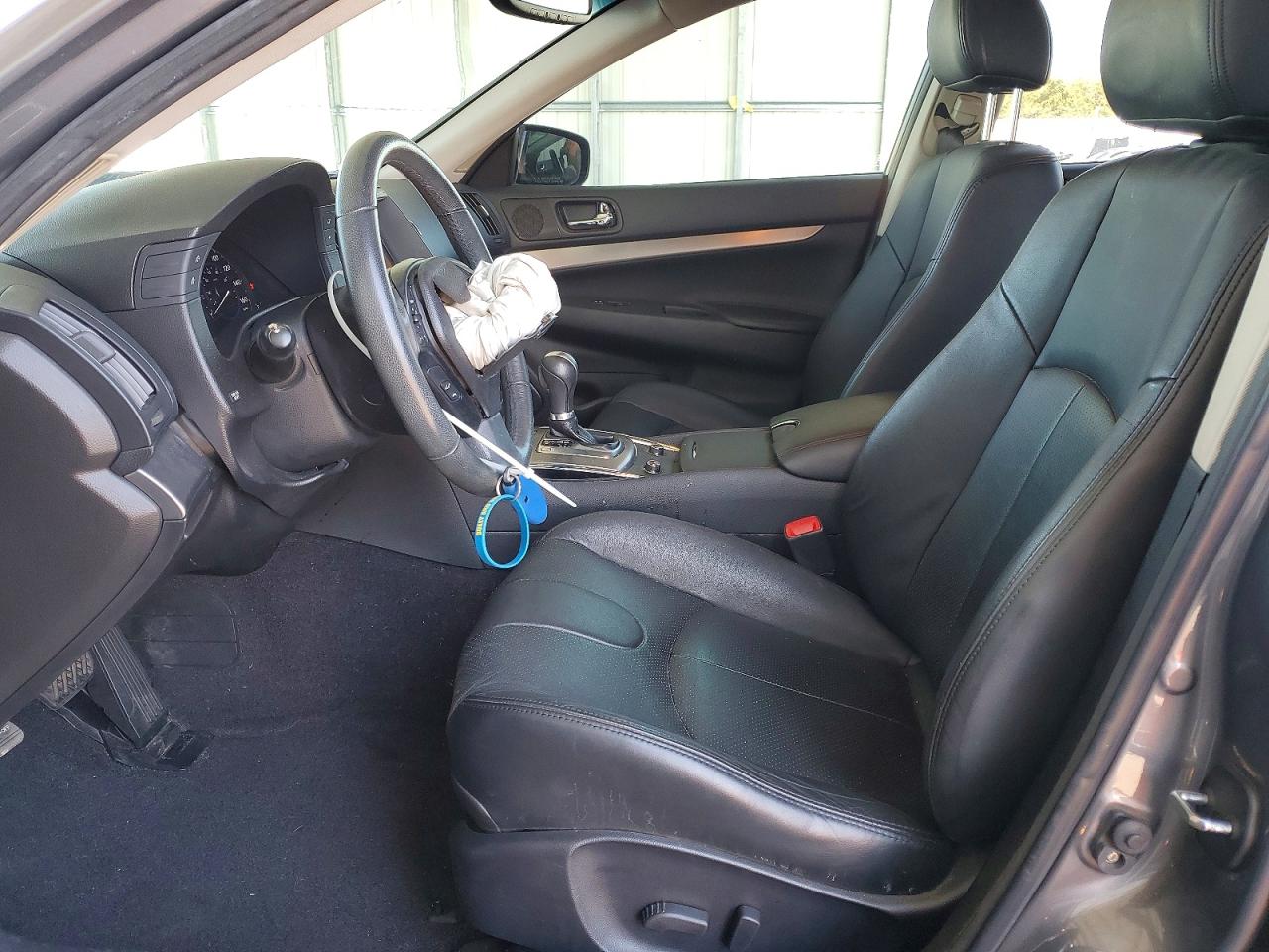 INFINITI Q40 Base