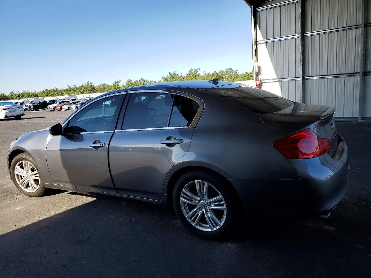 INFINITI Q40 Base