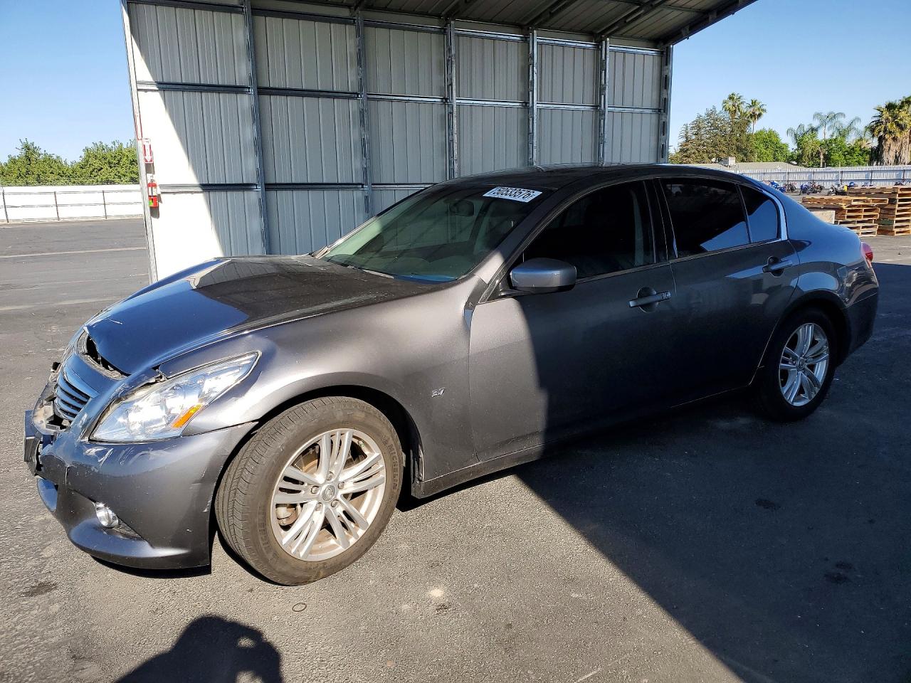 Salvage INFINITI Q40 Image