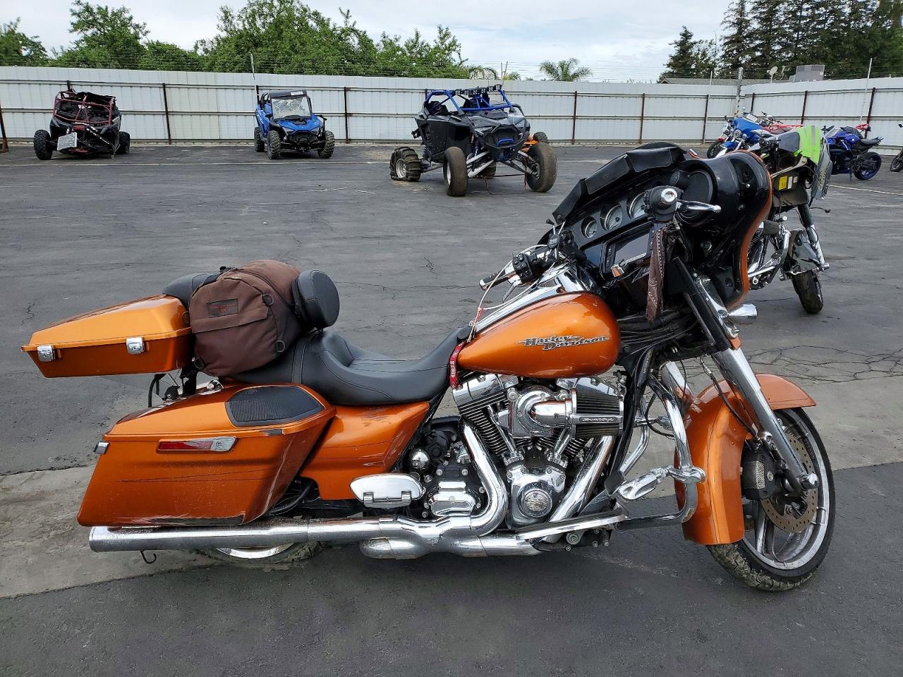 Salvage Harley-Davidson Fl Image