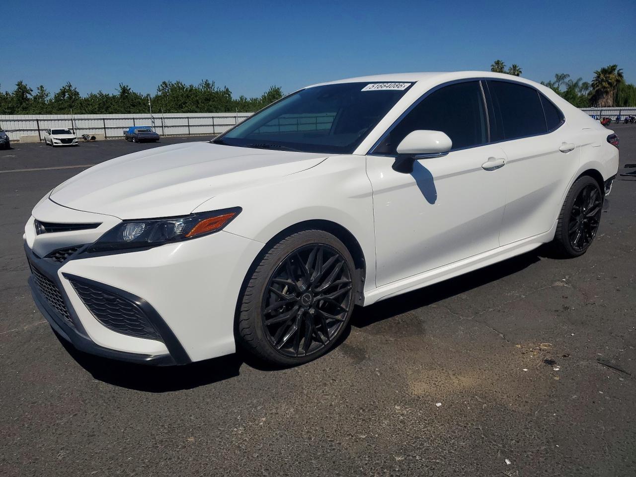 Salvage Toyota Camry Image