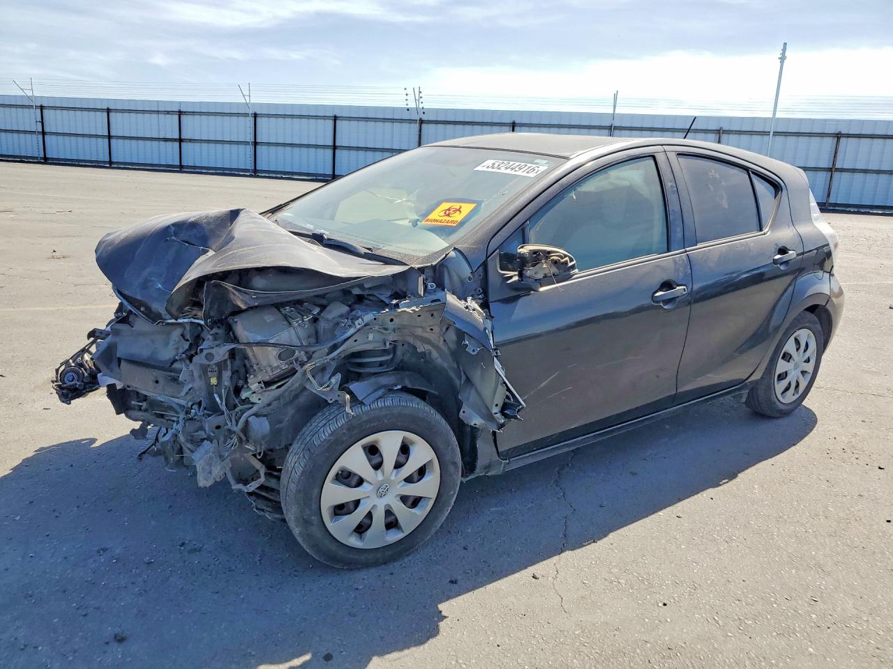 Salvage Toyota Prius Image