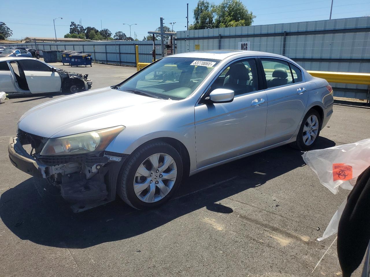 Salvage Honda Accord Image