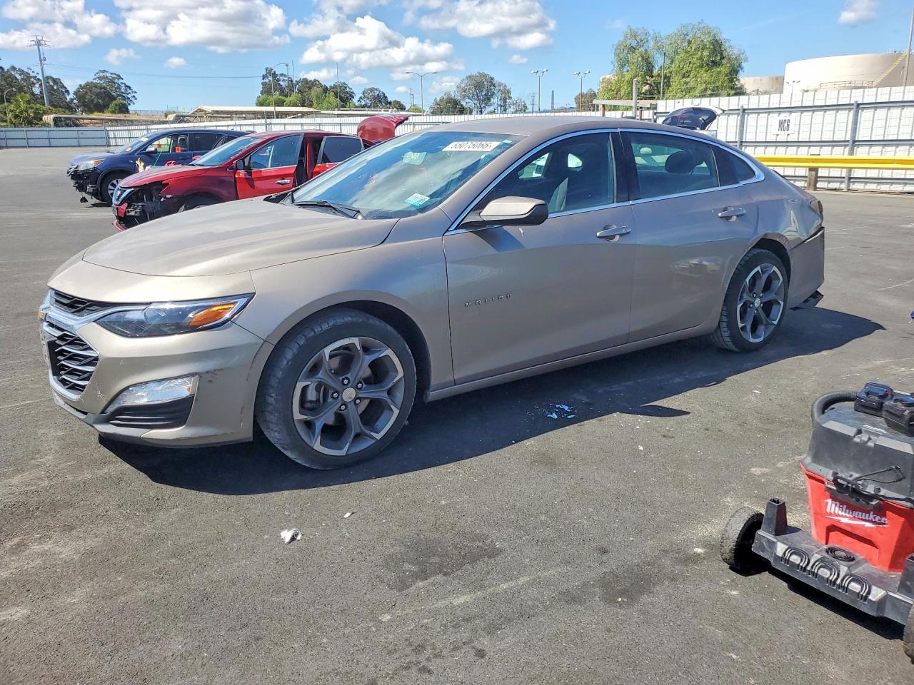 Salvage Chevrolet Malibu Image