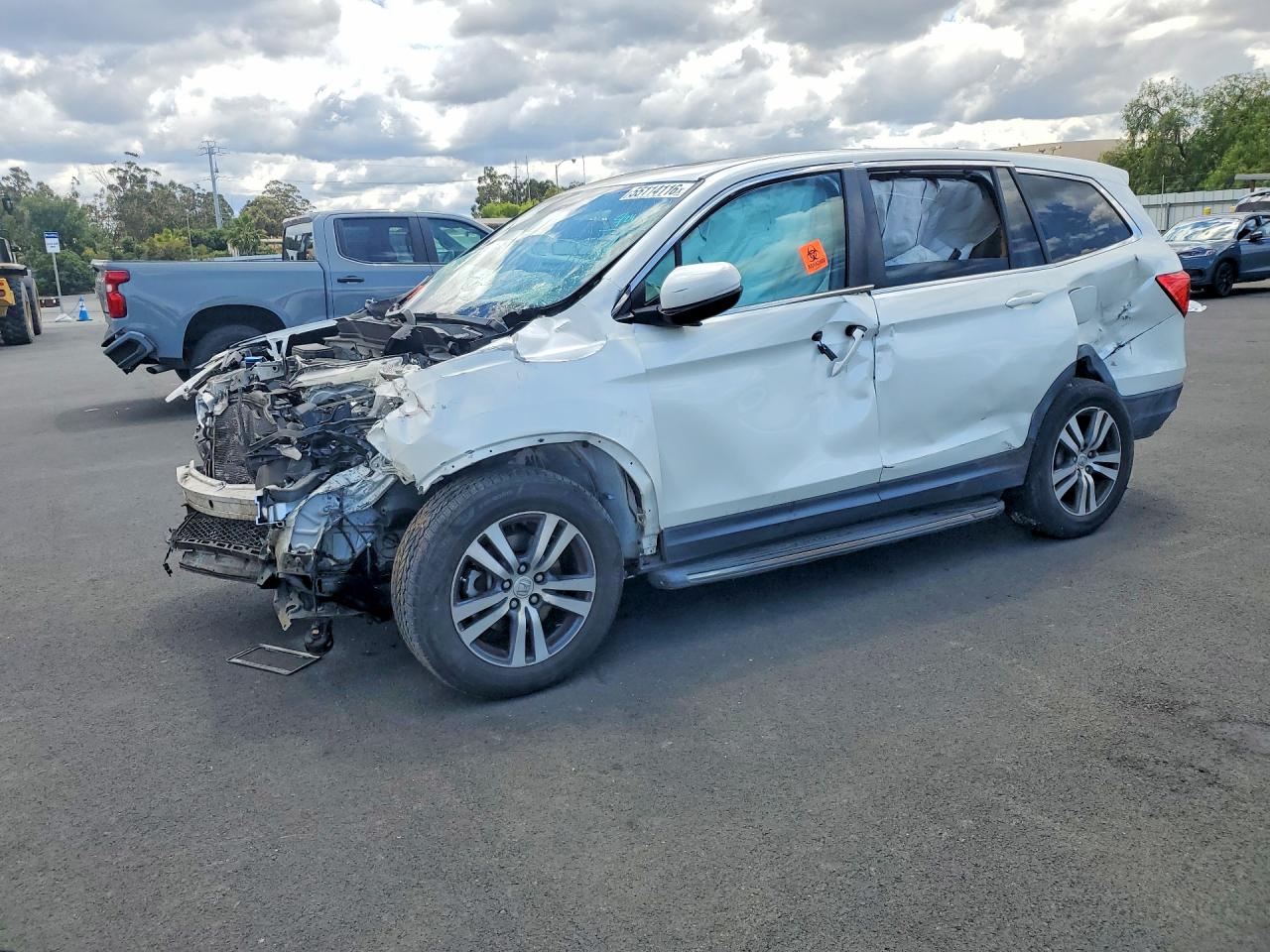 Salvage Honda Pilot Image