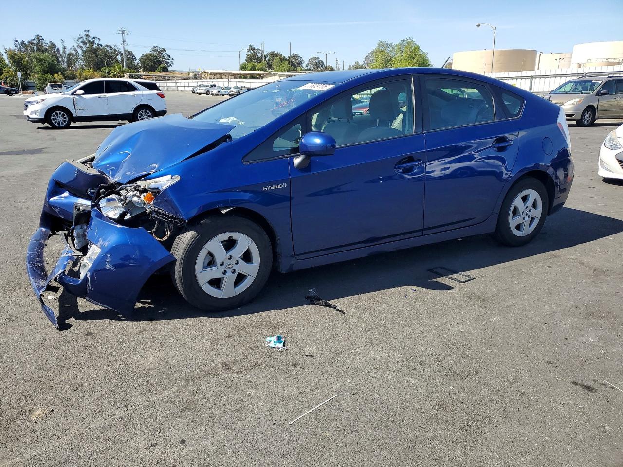 Salvage Toyota Prius Image