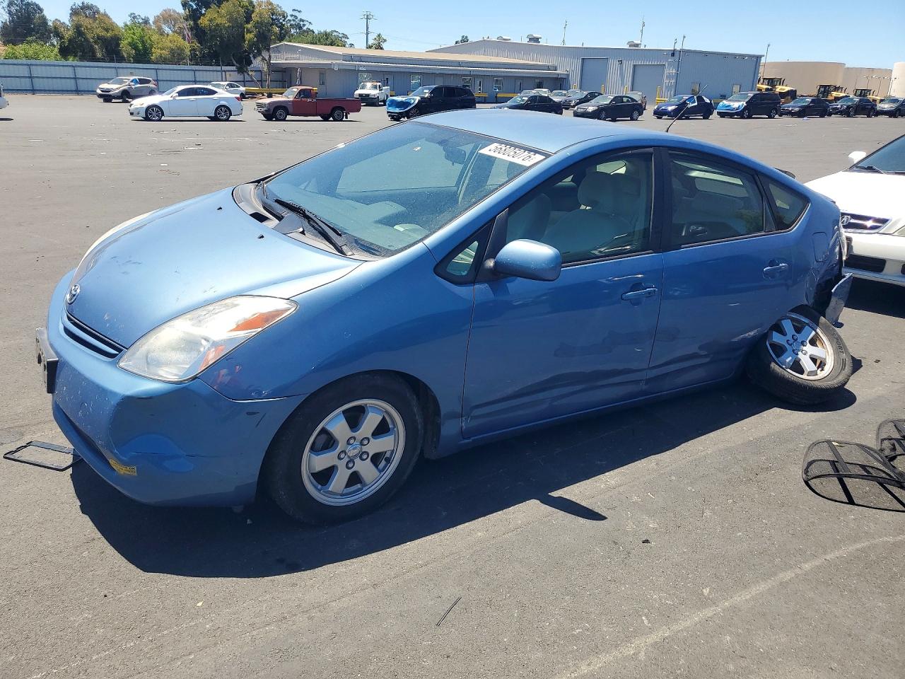 Salvage Toyota Prius Image