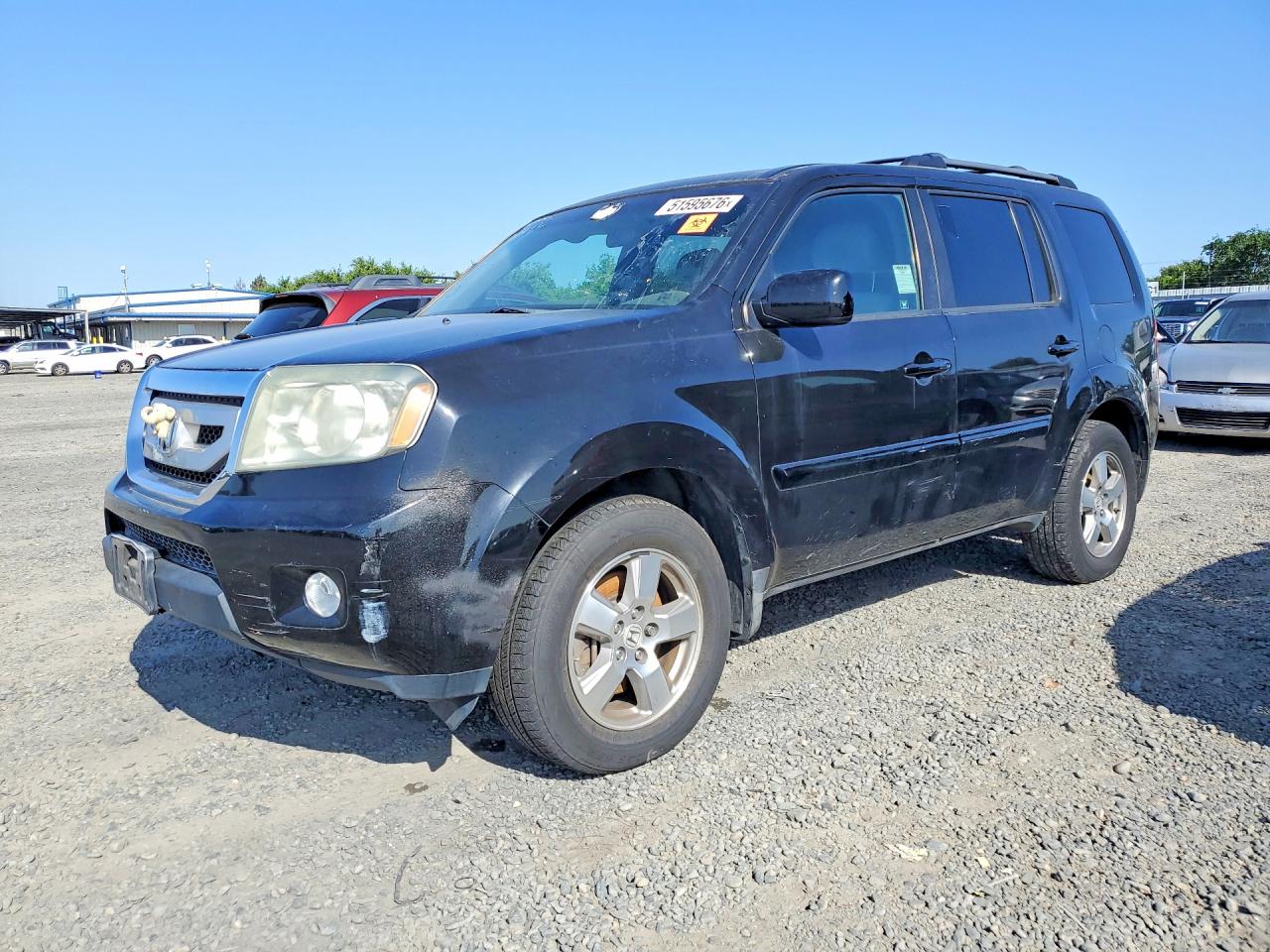 Salvage Honda Pilot Image