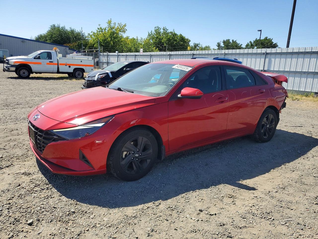 Salvage Hyundai ELANTRA Image