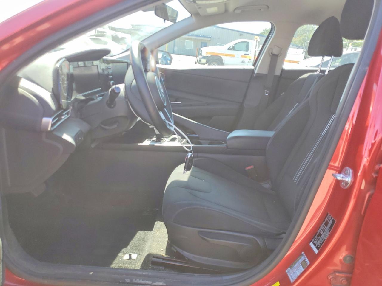 Hyundai ELANTRA Sel