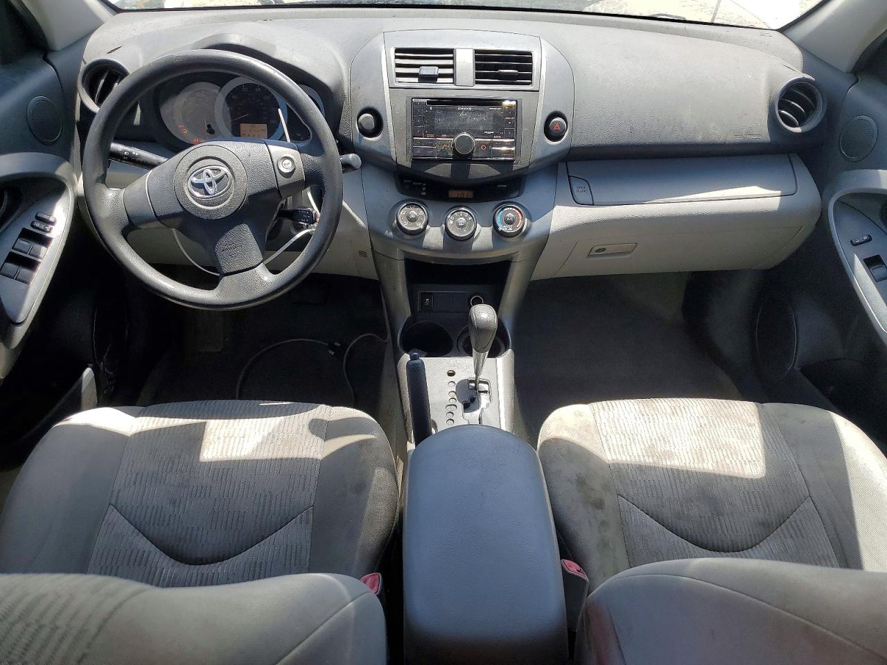 Toyota RAV4 Base