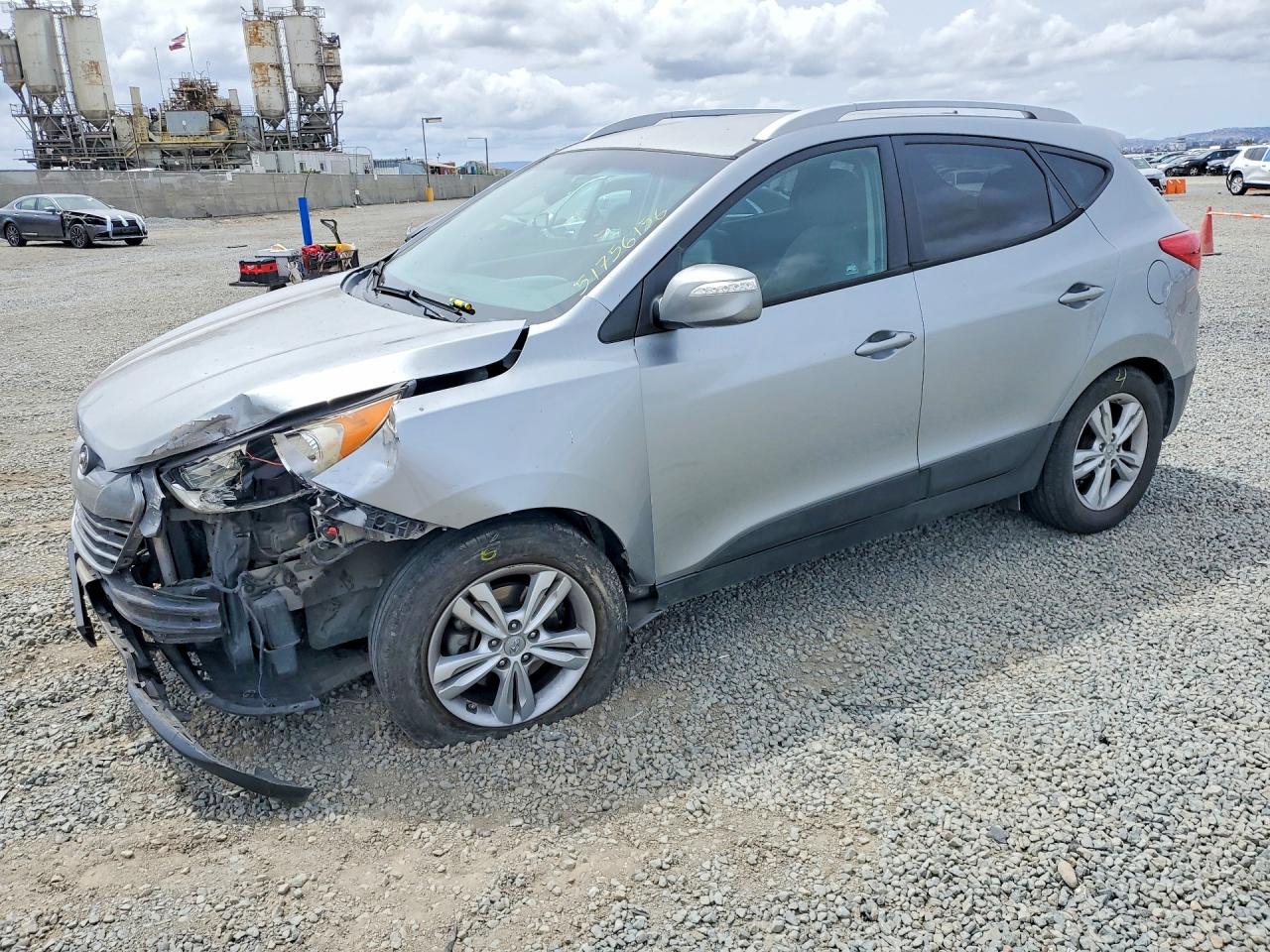 Salvage Hyundai TUCSON Image