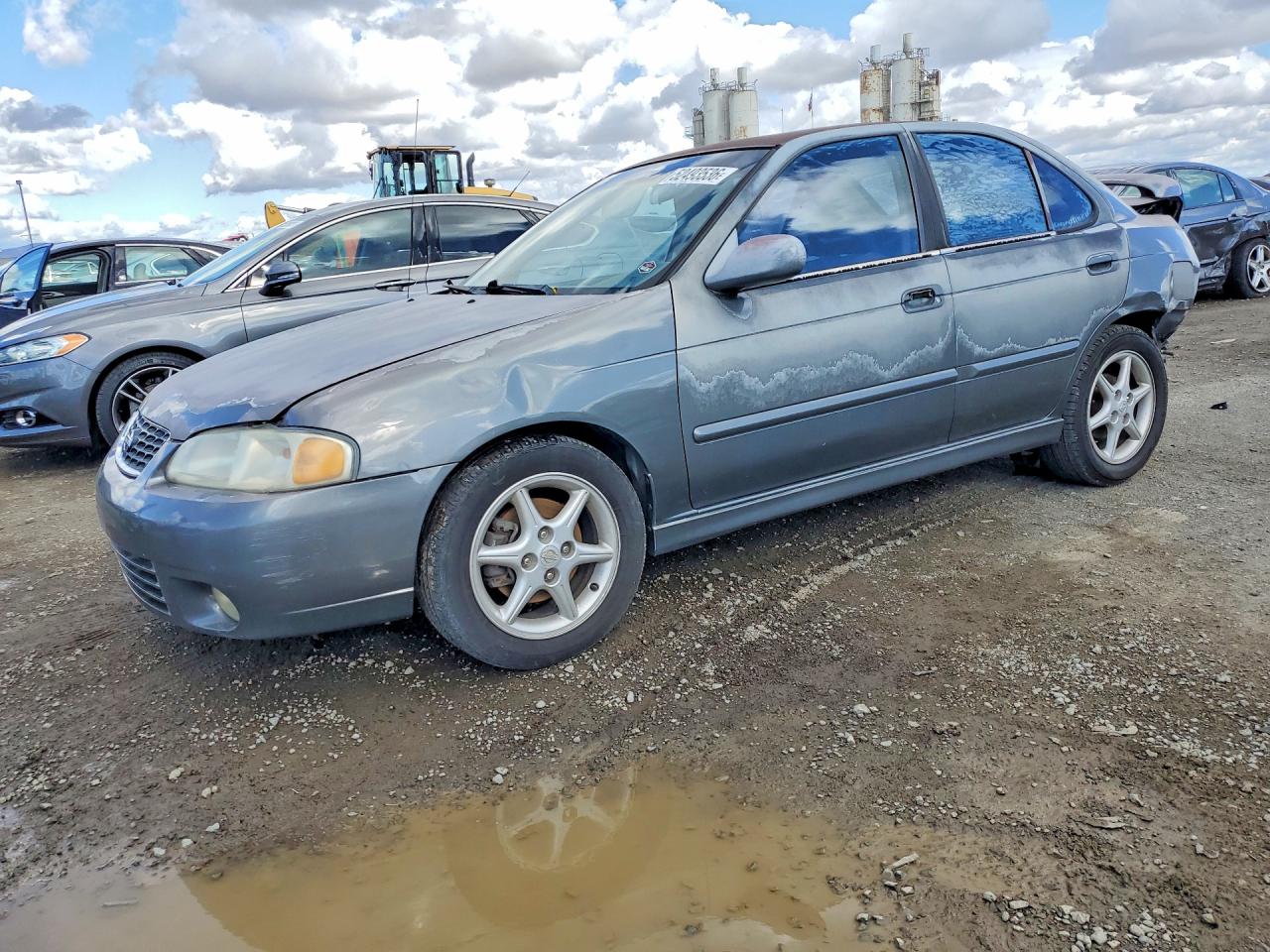 Salvage Nissan Sentra Image