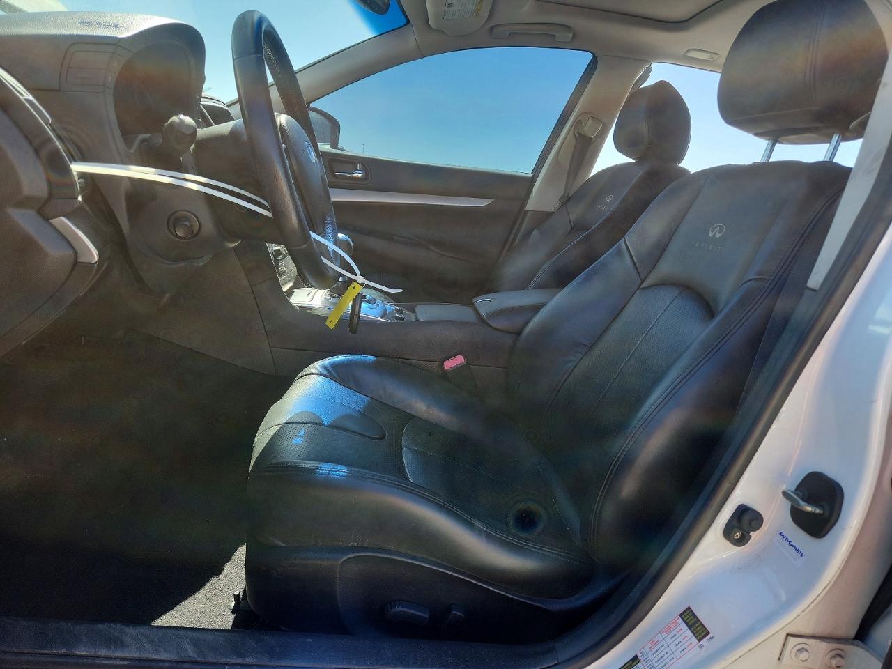 INFINITI G37 Journey
