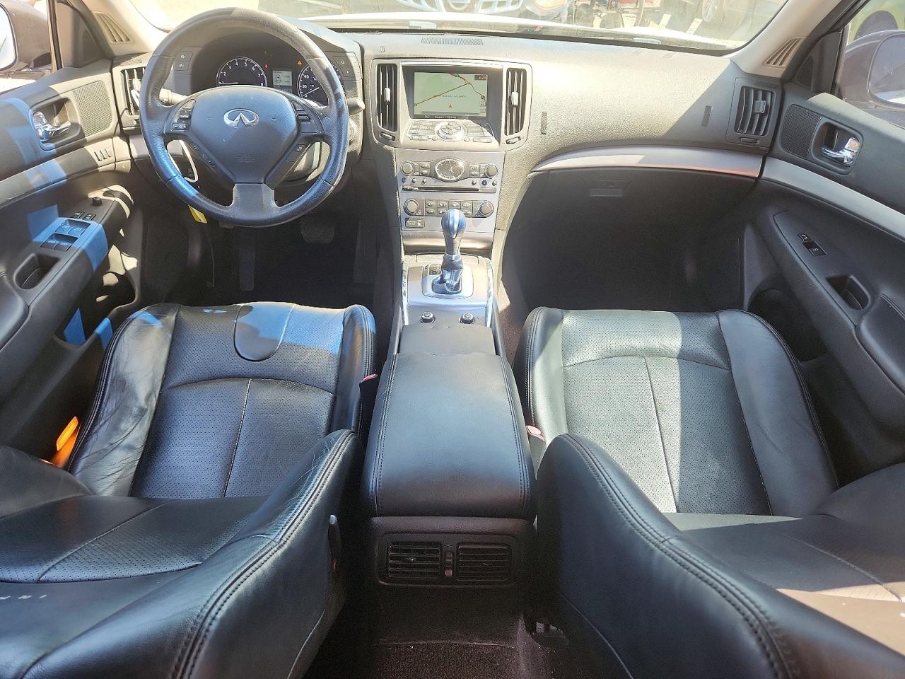 INFINITI G37 Journey