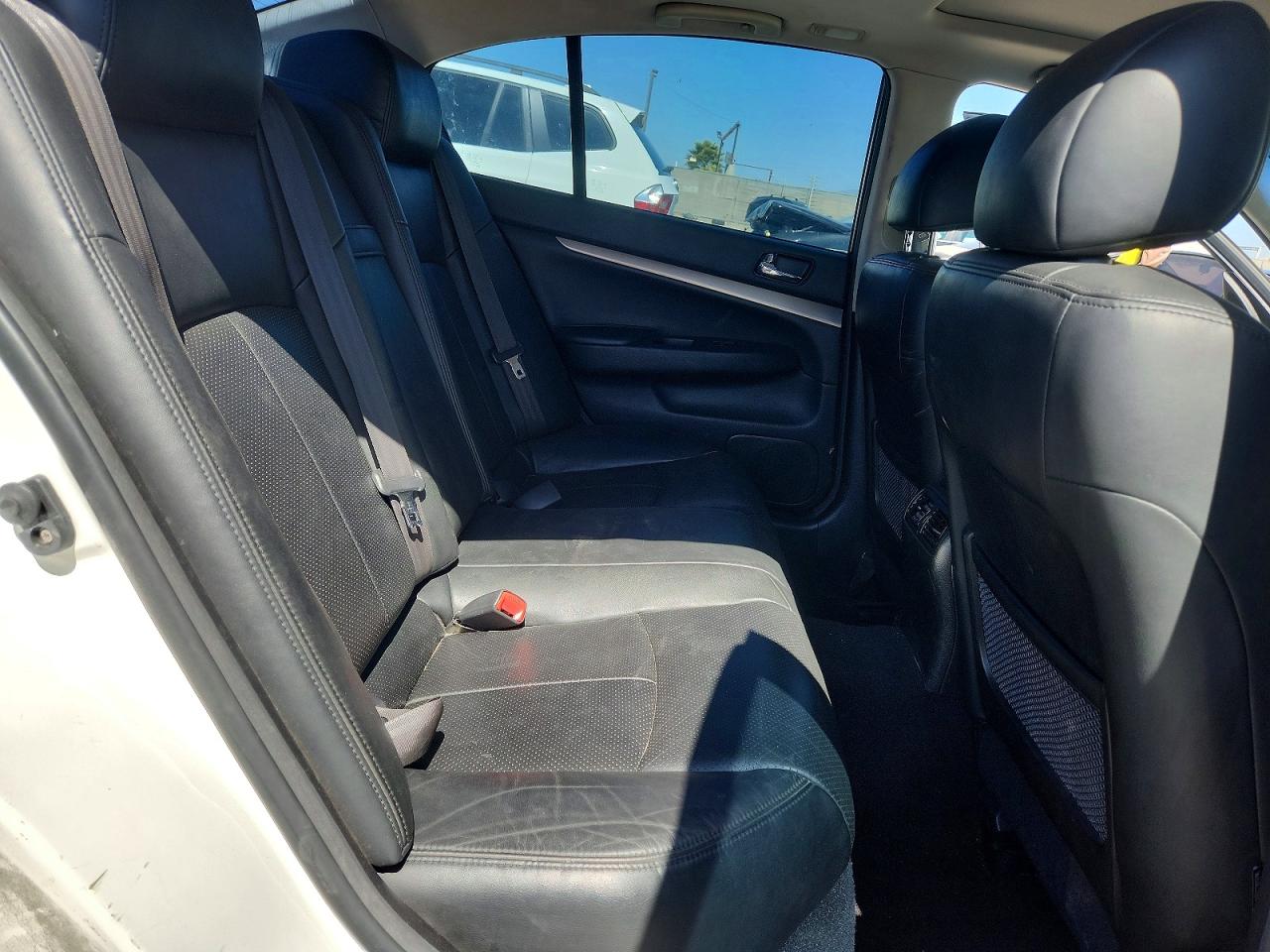 INFINITI G37 Journey
