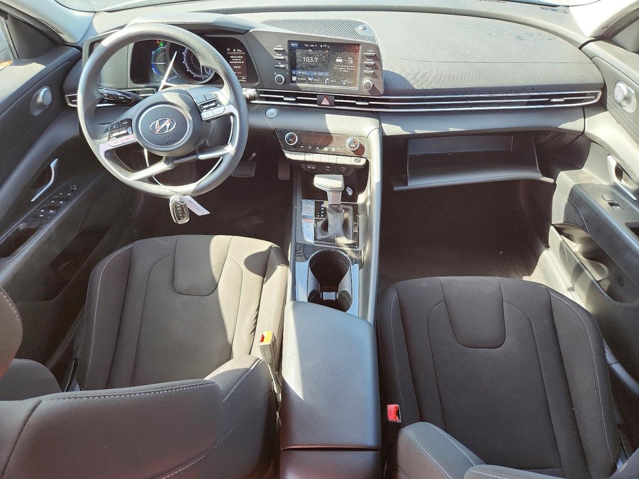 Hyundai ELANTRA Blue