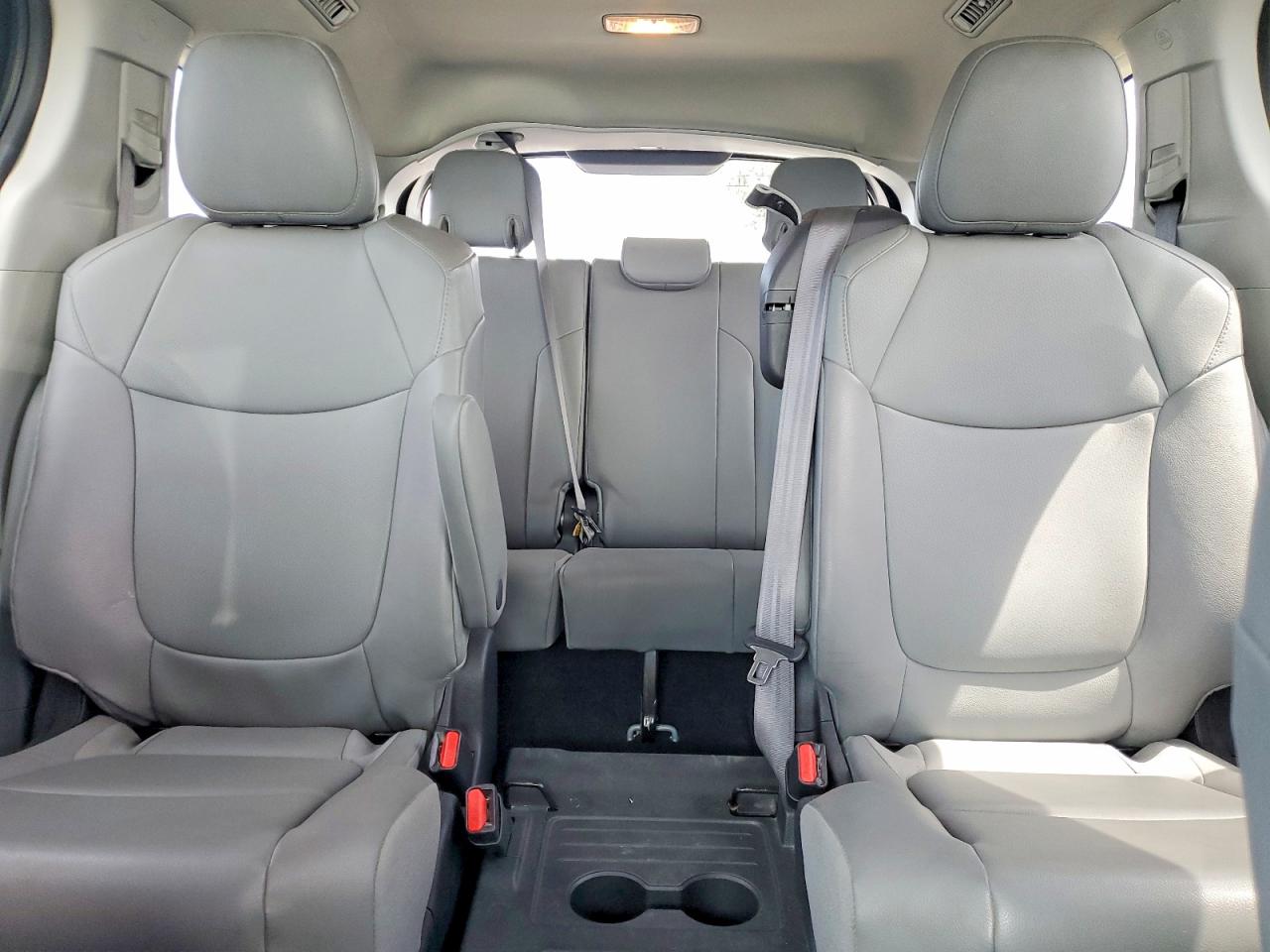 Toyota Sienna Xle