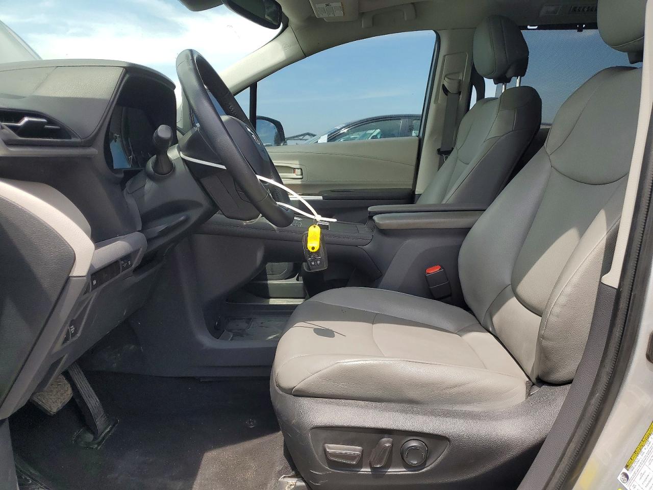 Toyota Sienna Xle