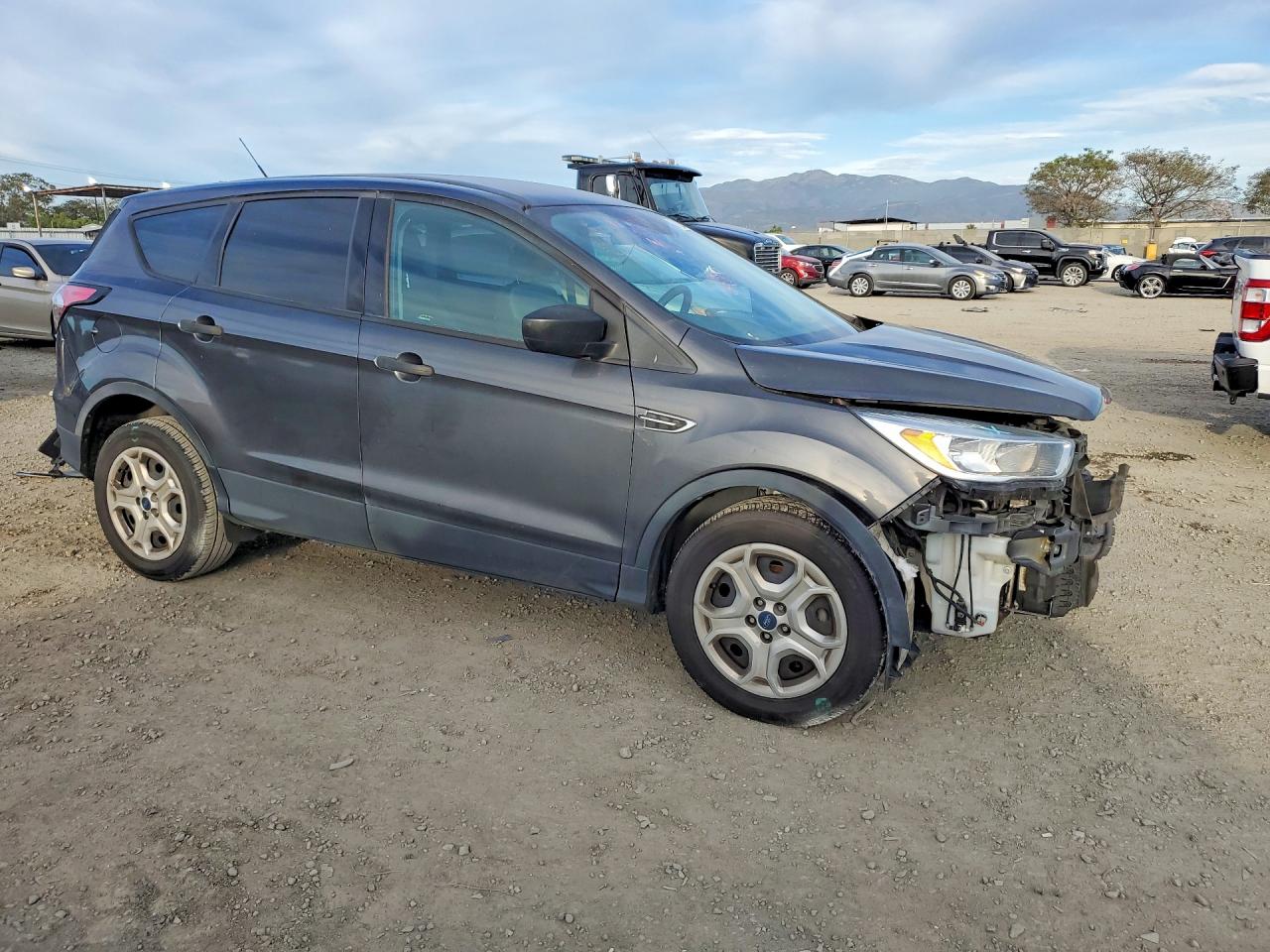 Ford Escape S