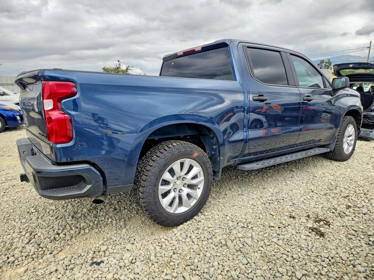 Chevrolet Silverado C1500 Custom
