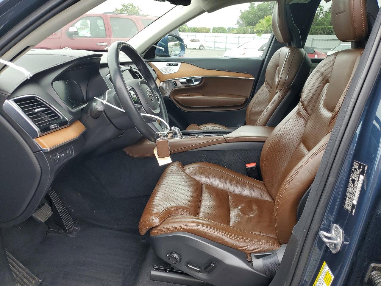 Volvo XC90 T8