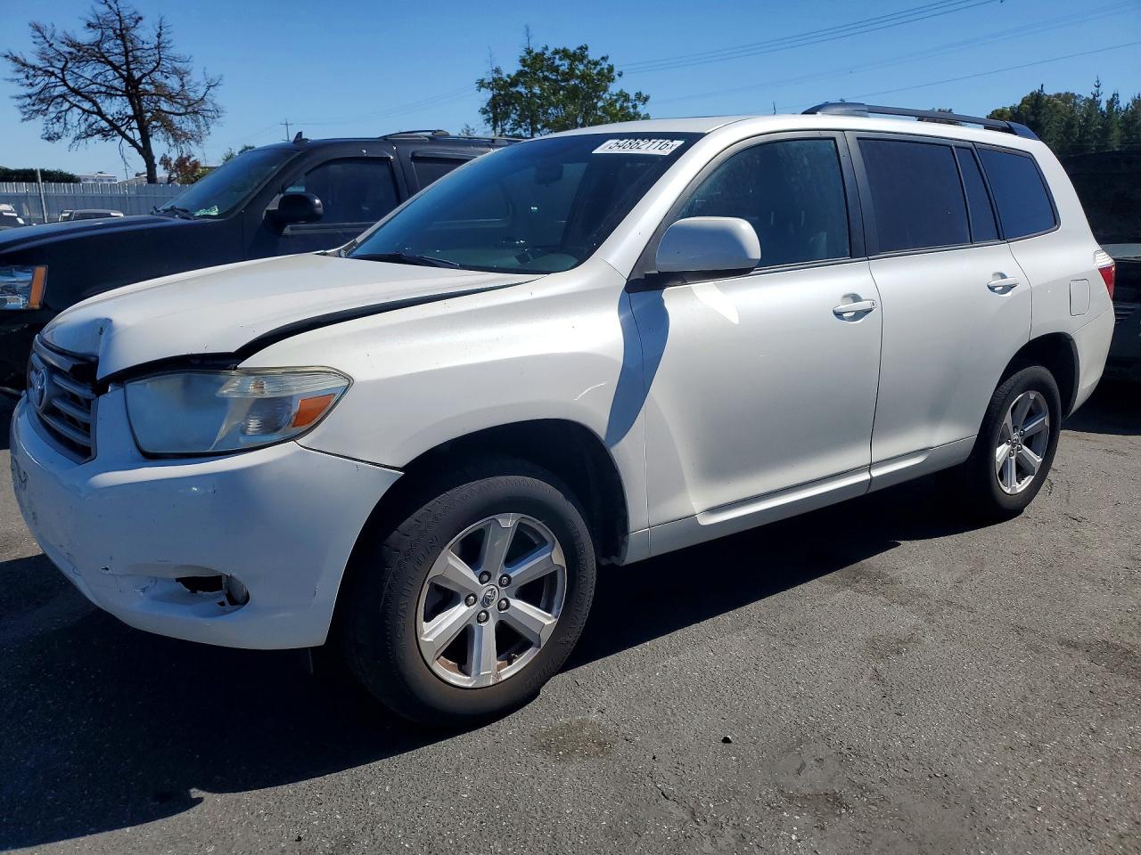 Salvage Toyota Highlander Image