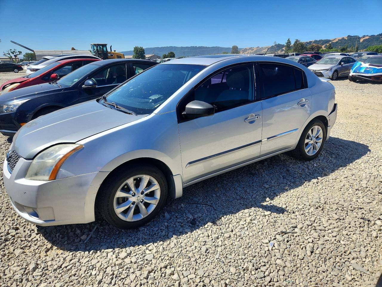 Salvage Nissan Sentra Image
