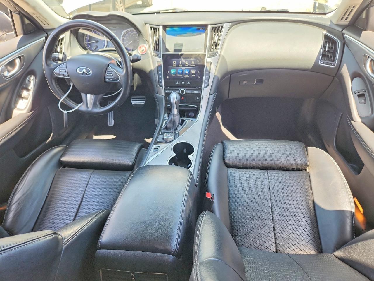 INFINITI Q50 Sport