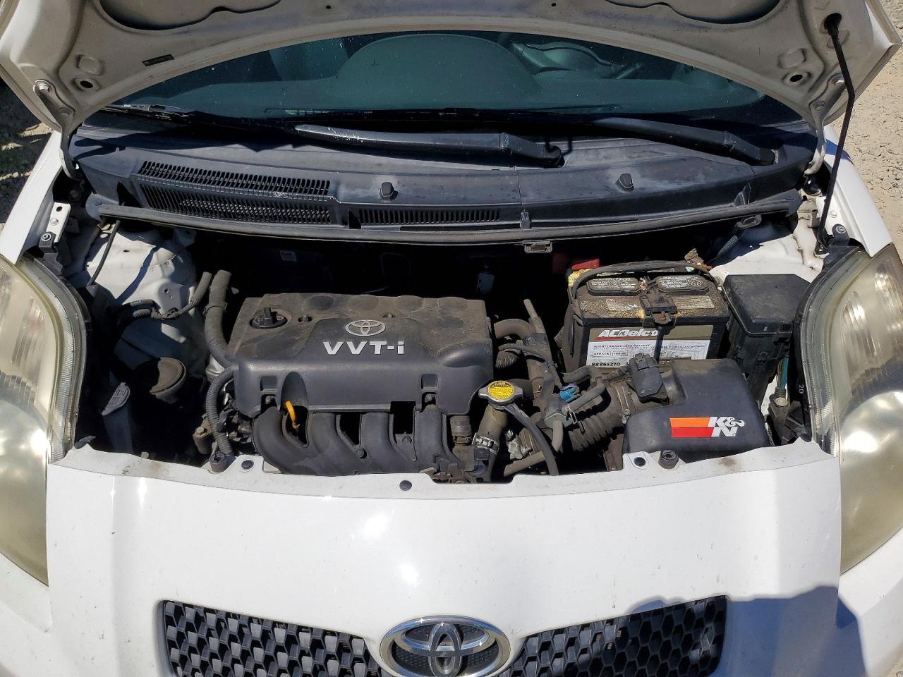 Toyota Yaris Base