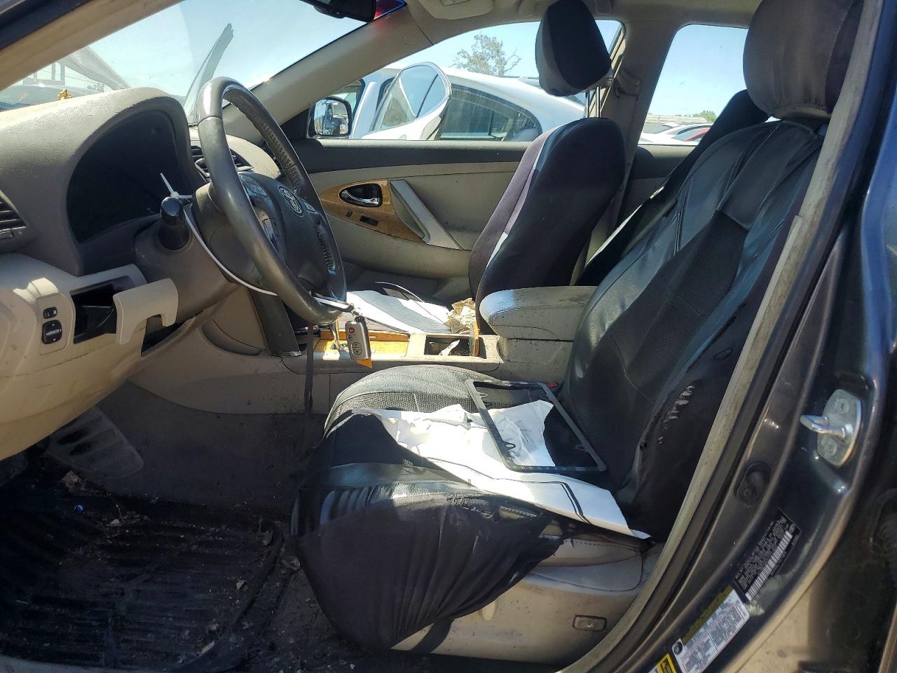 Toyota Camry Xle V6