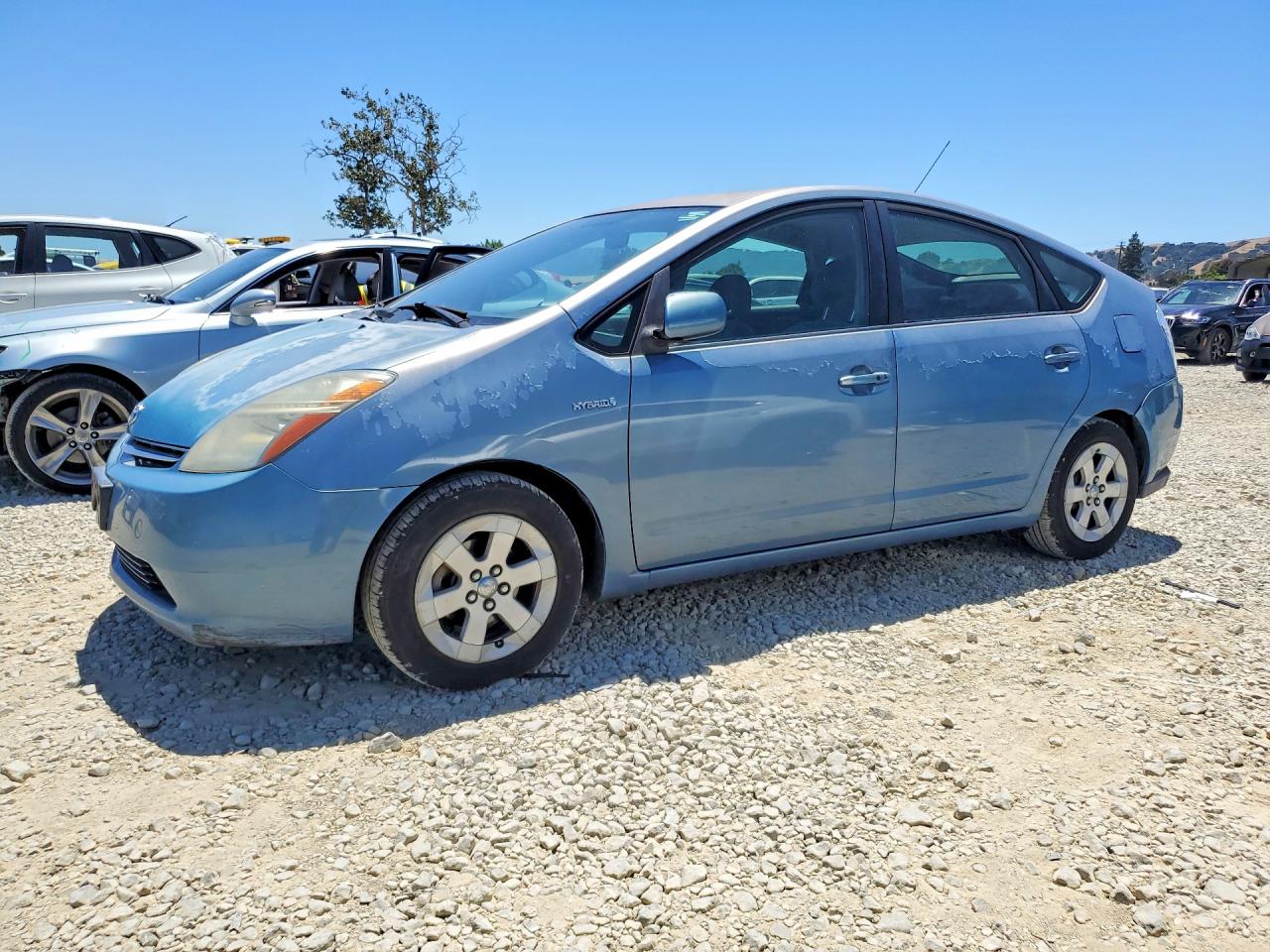 Salvage Toyota Prius Image