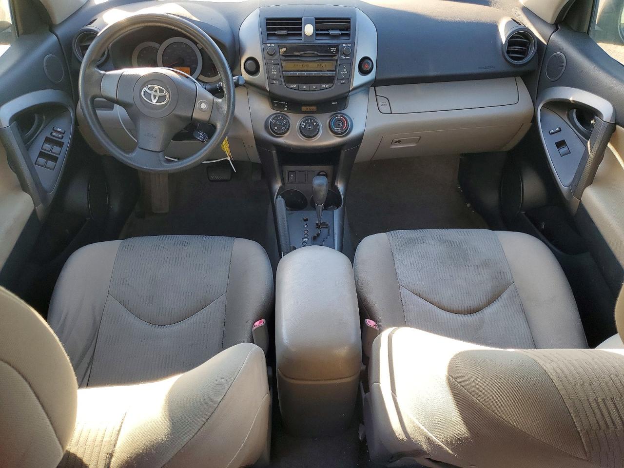 Toyota RAV4 Base
