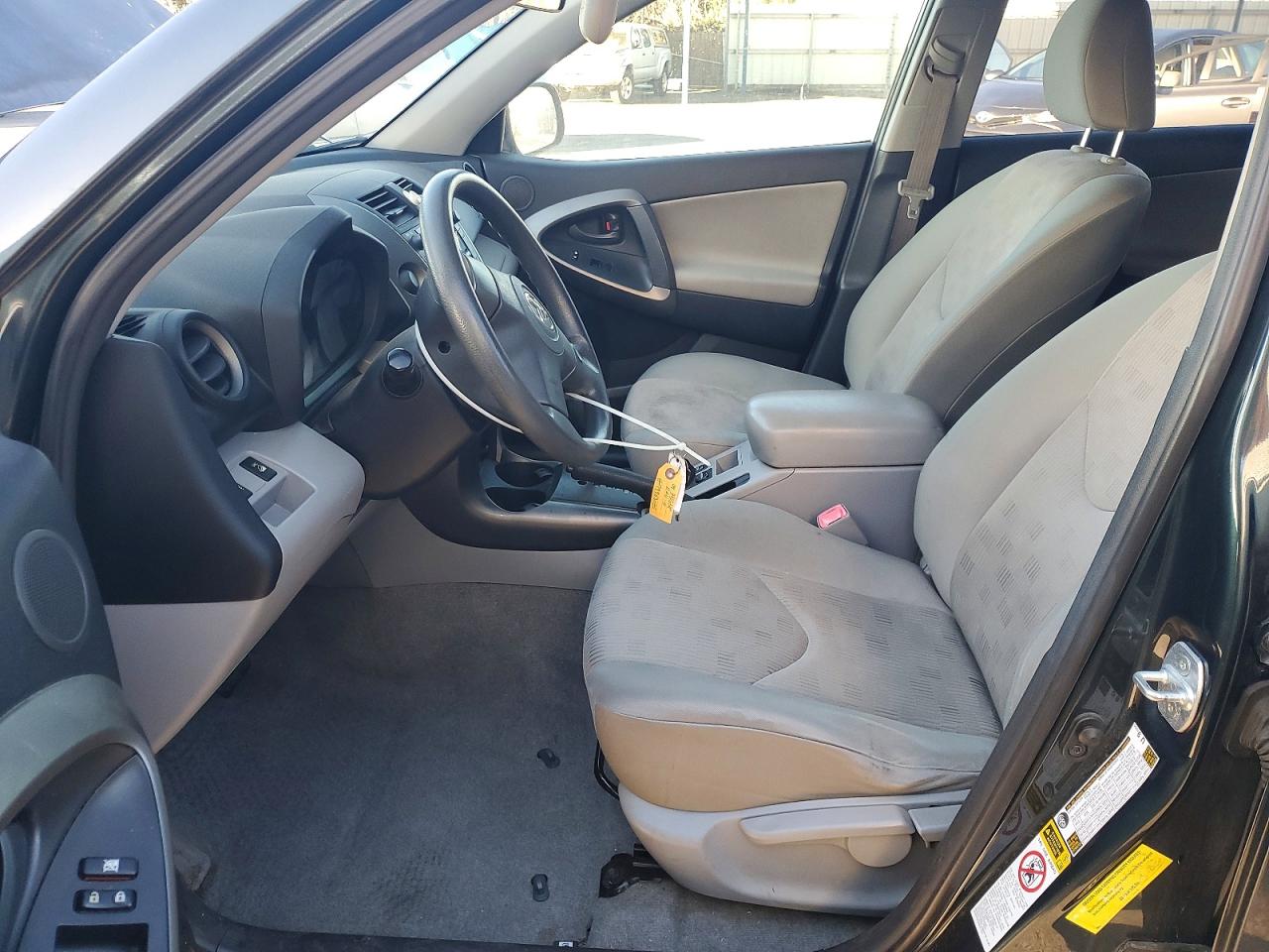 Toyota RAV4 Base