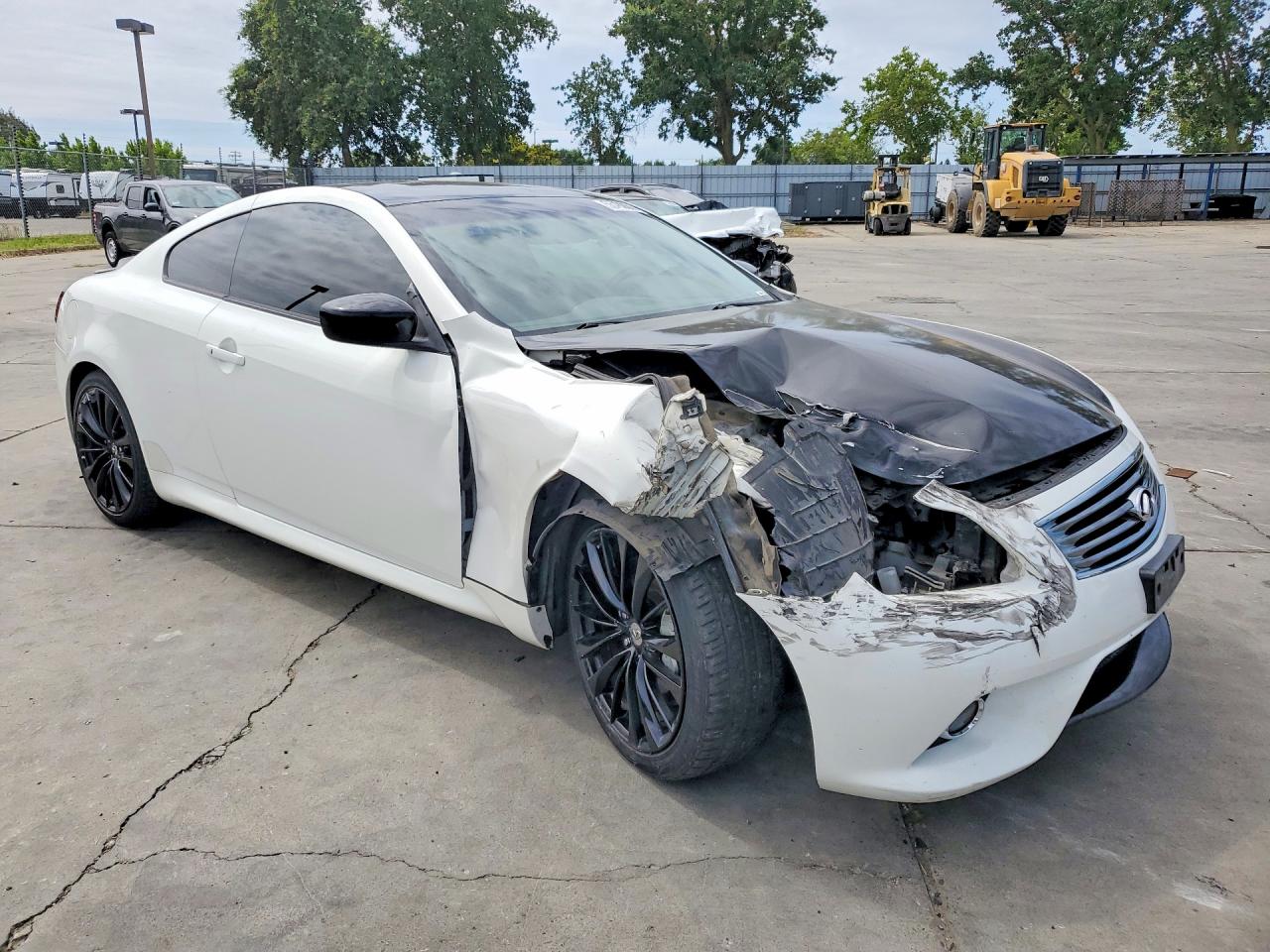 INFINITI G37 Base